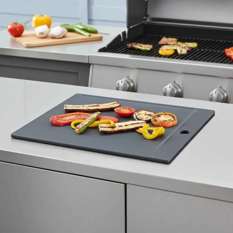 Schwarze Schneidebrett mit Saftlinie – Ihr zuverlässiger Küchenpartner für müheloses Kochen! - NXT Board
